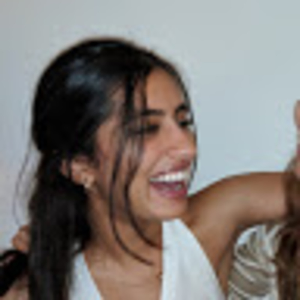 Meet your Posher, Nikhita